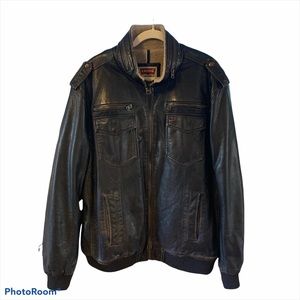 Levi’s Coat with Faux Fur lining men’s size XXL